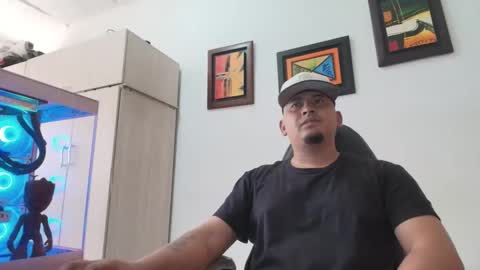 magic_milk23 online show from January 13, 7:08 pm