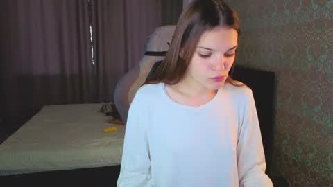 Snapshot of magic_shy chatting on September 30, 1:32 am Merry online show from September 30, 1:32 am