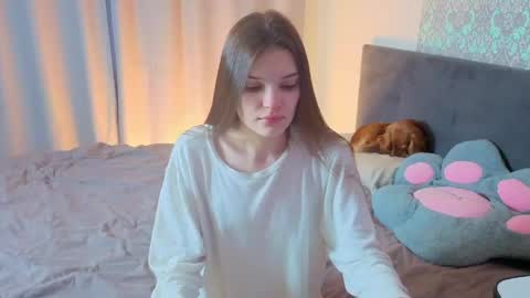 Snapshot of magic_shy chatting on May 6, 1:47 am Merry online show from May 6, 1:47 am