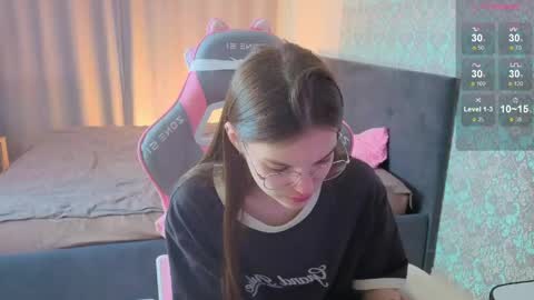 Snapshot of magic_shy chatting on May 7, 2:17 am Merry online show from May 7, 2:17 am