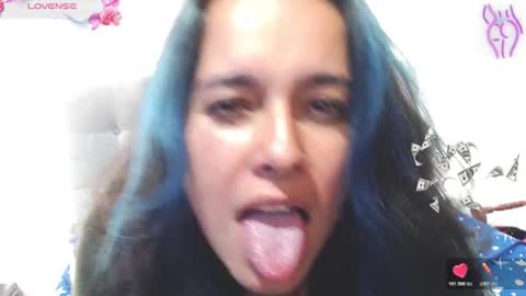 Snapshot of magic_stephany__ chatting on March 9, 3:05 pm magic_stephany__ online show from March 9, 3:05 pm
