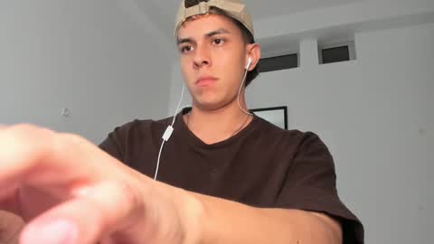 Tony Hoffa online show from January 3, 10:08 pm