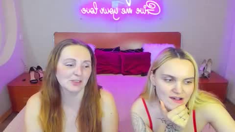 Lili and Bella online show from March 5, 7:04 am