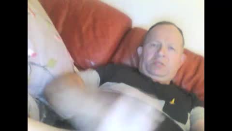 Snapshot of magicman250 chatting on October 10, 5:39 am magicman250 online show from October 10, 5:39 am