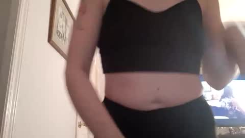 Snapshot of magictouchbunny chatting on April 6, 5:41 am Bunny online show from April 6, 5:41 am