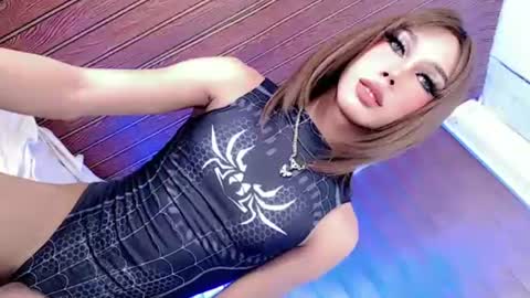 Mocah online show from June 13, 12:47 pm