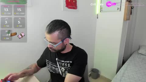 Snapshot of magnus_king chatting on May 8, 2:17 am online show from May 8, 2:17 am