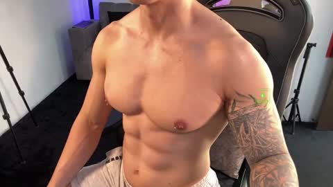 If you want me to use the Lovense please let me know  --    online show from June 24, 7:02 pm