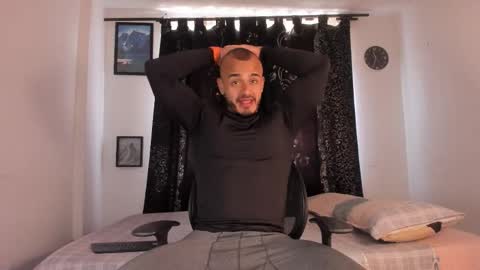 Magnusclark online show from November 25, 4:29 pm