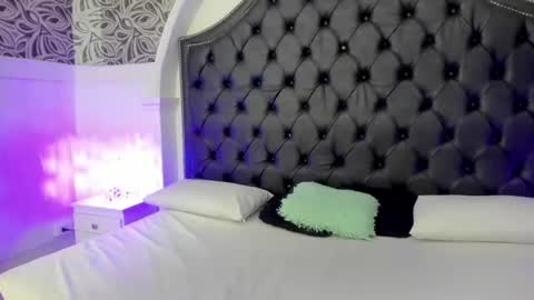 Snapshot of mahia_soto chatting on July 4, 3:35 am mahia_soto online show from July 4, 3:35 am
