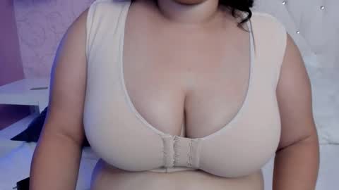 Snapshot of mahlakhalifa chatting on May 6, 9:31 pm mahlakhalifa online show from May 6, 9:31 pm