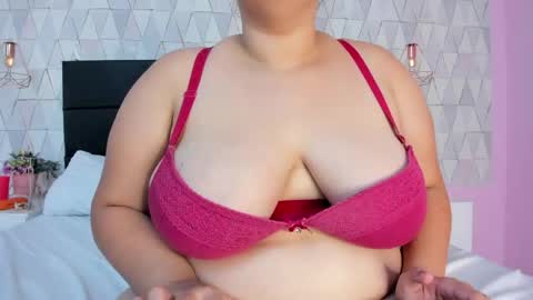 Snapshot of mahlakhalifa chatting on June 3, 2:33 pm mahlakhalifa online show from June 3, 2:33 pm
