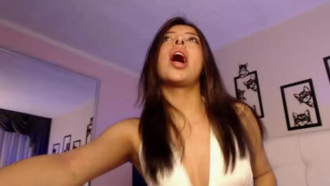 Snapshot of maia_reficco chatting on May 29, 8:07 pm Maia Reficco online show from May 29, 8:07 pm