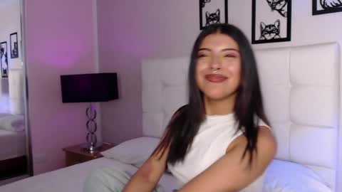 Snapshot of maia_reficco chatting on June 1, 7:59 pm Maia Reficco online show from June 1, 7:59 pm