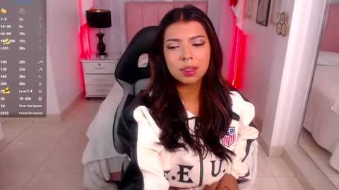 Snapshot of maia_reficco chatting on July 4, 12:44 pm Maia Reficco online show from July 4, 12:44 pm