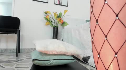 Maia online show from January 23, 3:22 pm