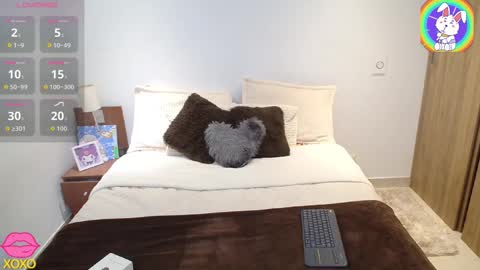 Snapshot of maiaa_evans chatting on September 15, 4:01 am    t  online show from September 15, 4:01 am