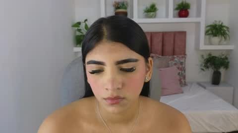 Snapshot of maiaa_ruiz chatting on June 6, 1:27 pm Maiaa Ruiz online show from June 6, 1:27 pm