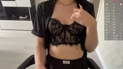 M I A online show from July 28, 12:48 pm