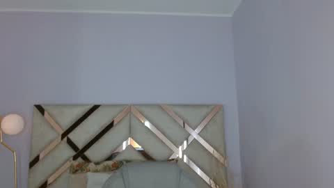 Maia Charris online show from June 15, 1:13 pm