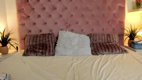  Maia  online show from February 23, 1:02 am