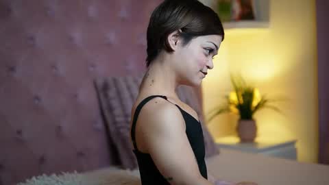 Snapshot of maiamini chatting on September 18, 4:53 pm Maia online show from September 18, 4:53 pm