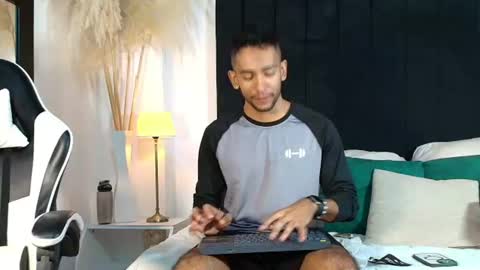 maicolparker0 online show from June 29, 3:34 pm