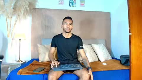 maicolparker0 online show from July 27, 12:12 pm