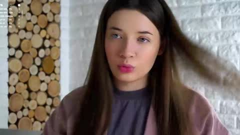 Snapshot of maidabuoy chatting on November 26, 3:18 am Lucy online show from November 26, 3:18 am