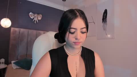 Snapshot of maiiitee_ chatting on December 1, 4:29 pm  Mait  online show from December 1, 4:29 pm