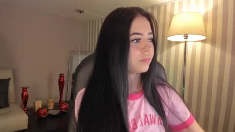 Snapshot of maiiitee_ chatting on September 28, 3:17 pm  Mait  online show from September 28, 3:17 pm