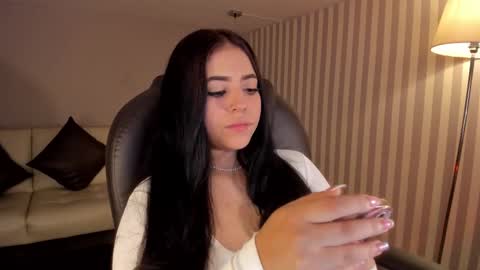 Snapshot of maiiitee_ chatting on October 3, 2:08 am  Mait  online show from October 3, 2:08 am