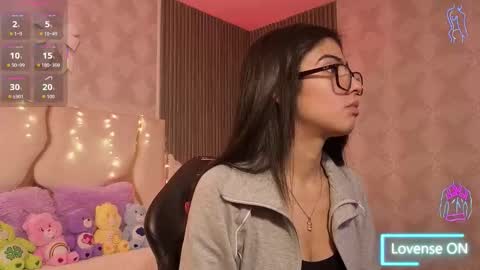 maiily_tay online show from January 19, 11:47 am