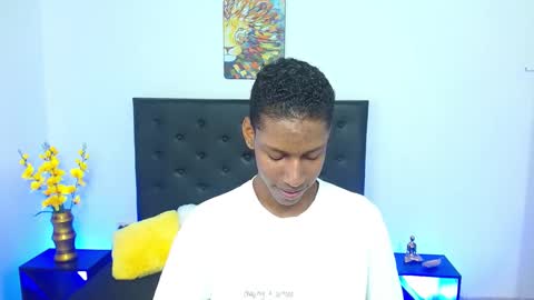 Snapshot of maiki18 chatting on October 4, 2:37 pm I am Maik online show from October 4, 2:37 pm