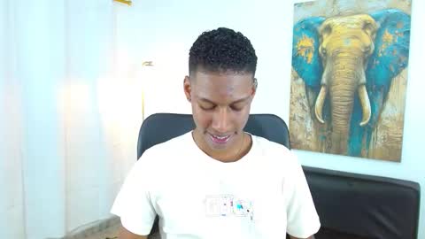 Snapshot of maiki18 chatting on November 11, 9:04 pm I am Maik online show from November 11, 9:04 pm