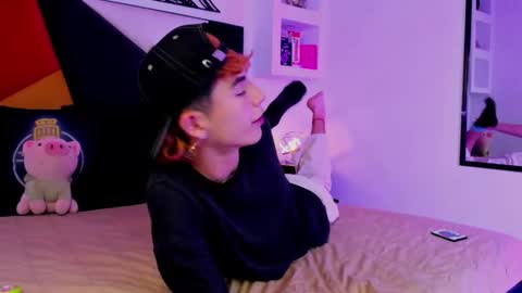 Snapshot of maiky_cooper chatting on December 15, 8:13 pm Maiky Cooper online show from December 15, 8:13 pm