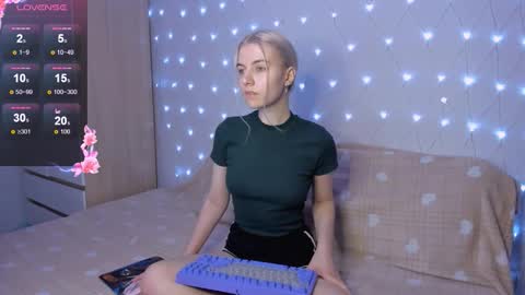 Your kitty online show from November 1, 3:36 pm