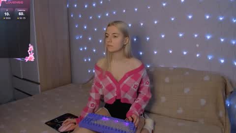 Your kitty online show from January 15, 3:33 am