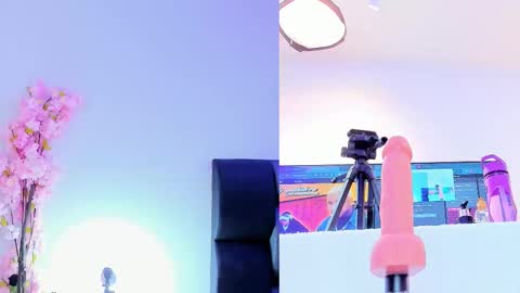 Maily  online show from February 26, 8:08 pm