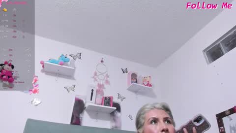 Snapshot of mailyn_bakerrr chatting on February 3, 2:53 am mailyn bakerrr online show from February 3, 2:53 am