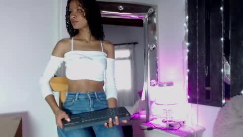 mailyn_gold online show from April 23, 12:04 pm