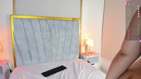 Snapshot of mairybelle chatting on January 5, 4:58 am Maria conexion 1030 pm to 5 am colombia online show from January 5, 4:58 am