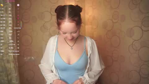 Maisie online show from November 25, 3:01 pm