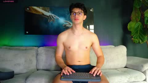 Bastian Arslan online show from June 2, 12:40 pm