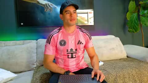 Bastian Arslan online show from June 6, 2:11 pm