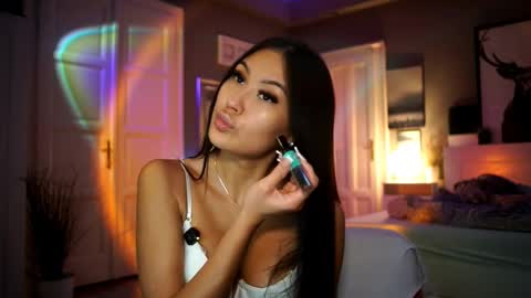 Snapshot of maistream chatting on October 3, 12:13 pm Mai online show from October 3, 12:13 pm