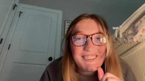 maisystellaxx online show from July 25, 12:31 am