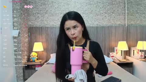   online show from May 5, 11:29 am