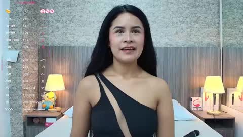   online show from May 6, 11:26 am