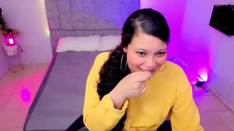 Snapshot of maite_stone1 chatting on December 1, 3:33 am MAITE STONE1 online show from December 1, 3:33 am